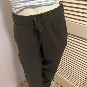 Lululemon -On the Fly Joggers